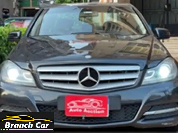 مرسيدس C-Class 2012 (فيس ليفت) - بحالة ممتازة! سعر مغرٍ