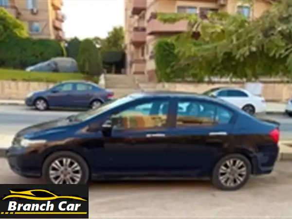 هوندا سيفيك 2013 بحالة ممتازة - القاهرة الجديدة...