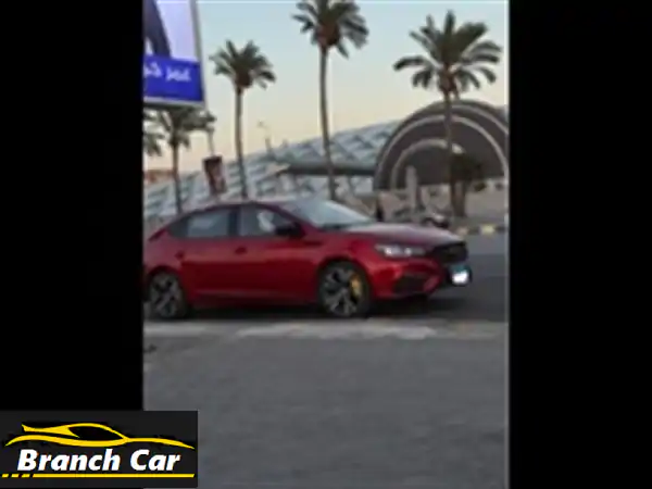 MG6 2025 - فاخرة، حمراء، بحالة ممتازة! (15 ألف كم فقط!)