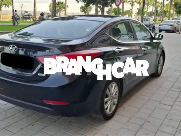 هيونداي إلنترا ديزل أوتوماتيك 2015 - بحالة ممتازة!  سعر مغرٍ