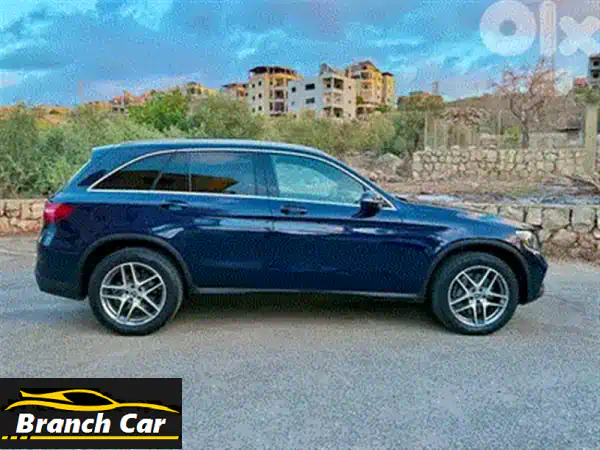 مرسيدس GLC 300 4MATIC 2017 - نظيفة تماماً، تقرير كارفاكس ممتاز!
