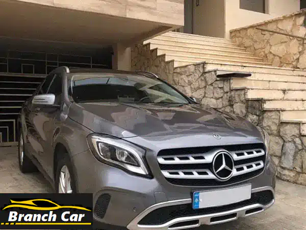 مرسيدس GLA 200 موديل 2018 - كالجديدة! (35,000 كم فقط)