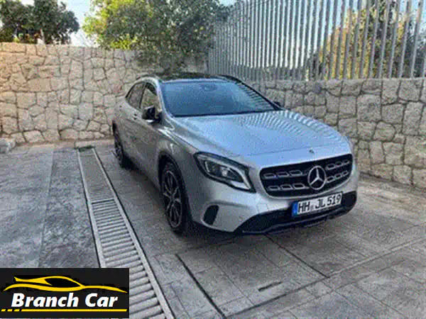 مرسيدس GLA 200 موديل 2018 - كالجديدة! (35,000 كم فقط)