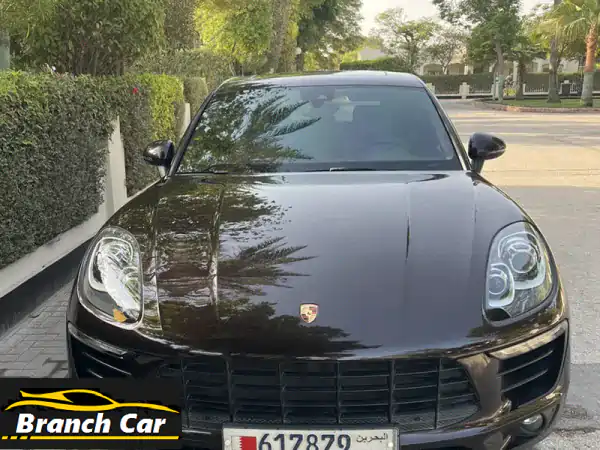 2018 Porsche Macan  2.0 L Turbo  72,500 km  AccidentFree