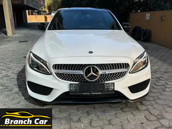 مرسيدس C 300 AMG Line 4MATIC 2018 - بيضاء على أحمر - بحالة ممتازة!