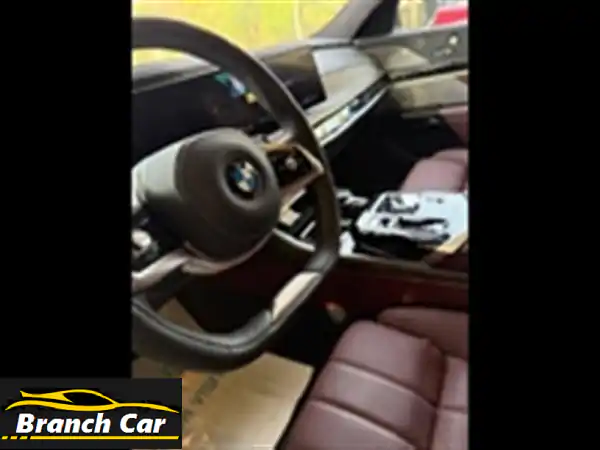 BMW 740i 2025 -  فخامة ألمانية بلمسة عربية! (3900 كم فقط!)