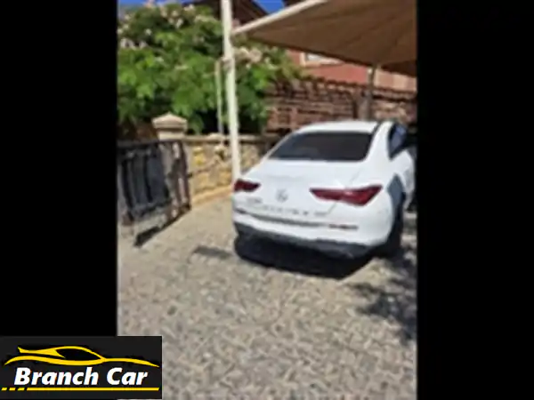 مرسيدس CLA 2022 بيضاء - سقف بانورامي أسود - بحالة...