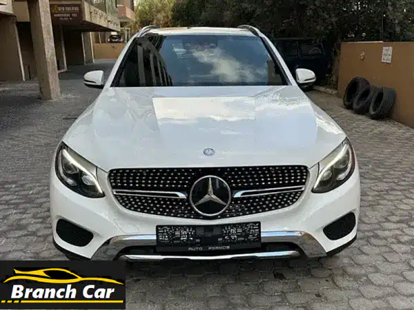 مرسيدس GLC 300 4MATIC 2017 بيضاء - بحالة ممتازة! (عداد 77,000 ميل)