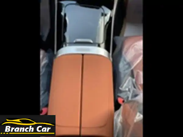 مرسيدس C200 AMG 2025 -  تجربة قيادة فاخرة بانتظارك!
