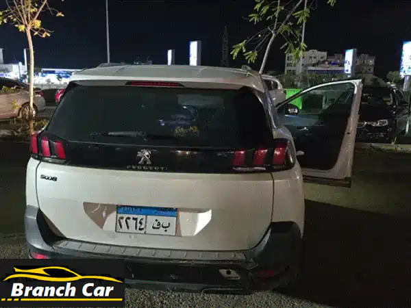 بيجو 5008 2020 - SUV بيضاء بحالة ممتازة! فرصة لا تُفوّت