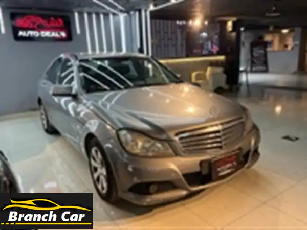 مرسيدس C180 موديل 2012 - بحالة ممتازة! فرصة لا تُفوّت!