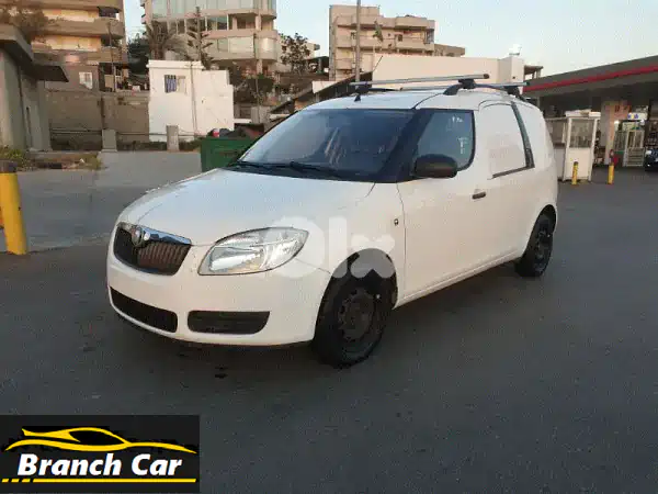 سكودا رومستر/براكتيك 2009 البيضاء: رفيقك...