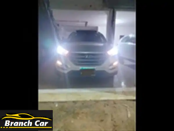 هيونداي توسان 2017 بحالة ممتازة - فابريكة بالكامل!...