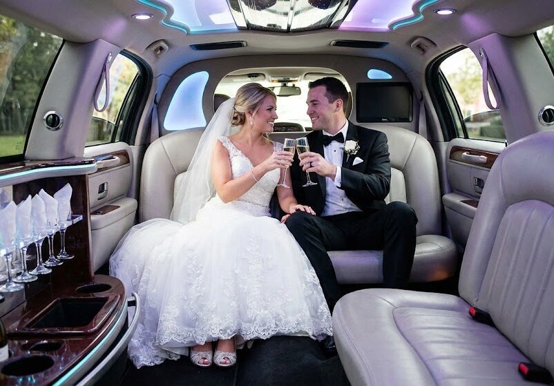 متفوتش فرحك! احجز ليموزين استريتش أفراح قبل ما...