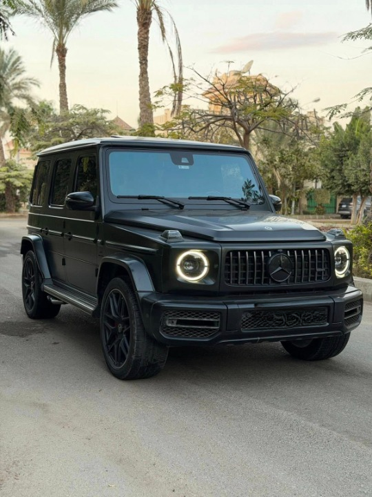 إيجار مرسيدس G63 بالسائق من ليموزين بداية: لتبهر...