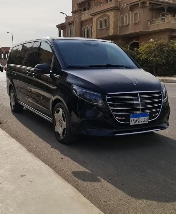 ايجار مرسيدس V300 فاو بالسائق | رحلات عائلية VIP