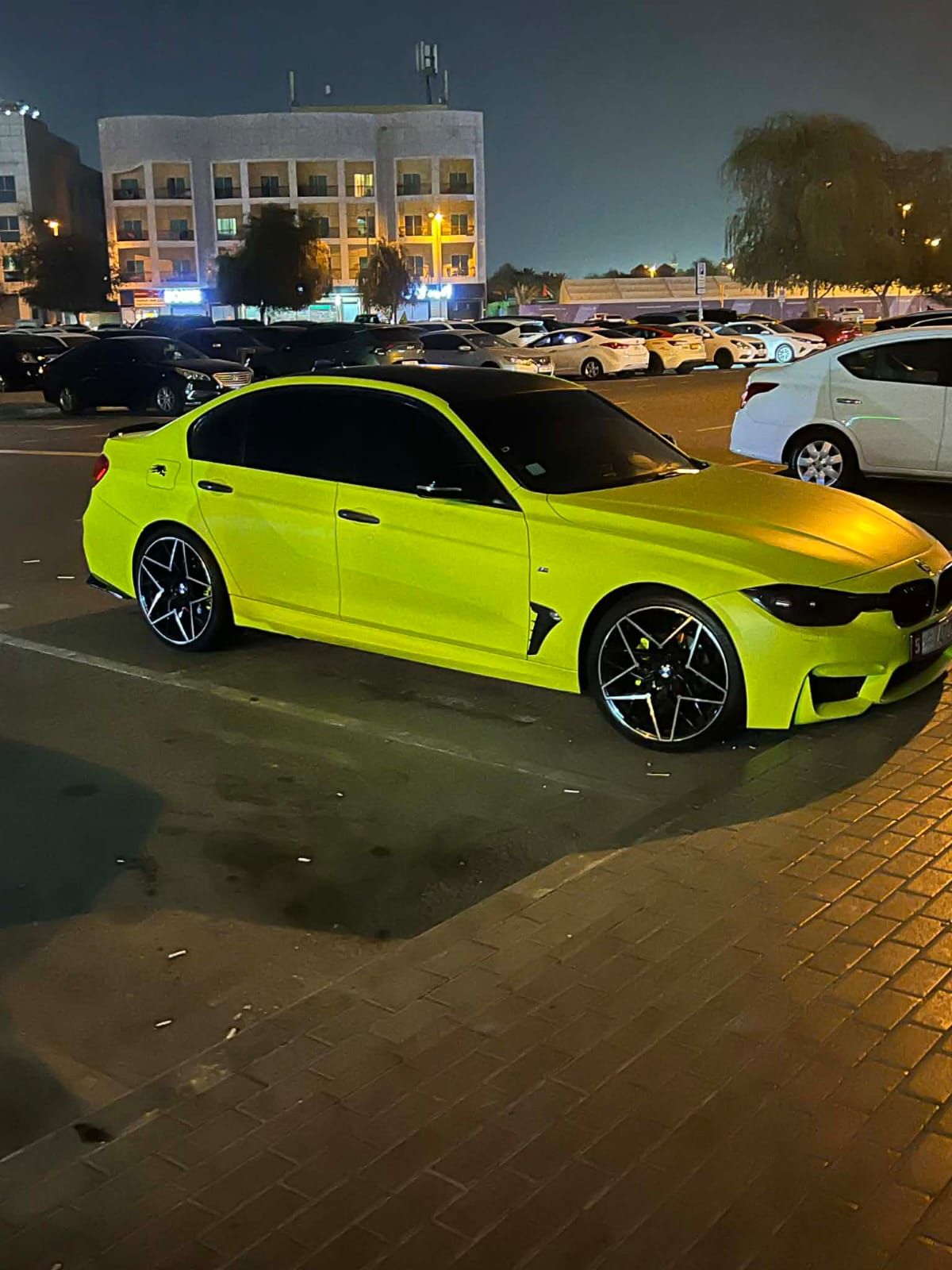 دبى