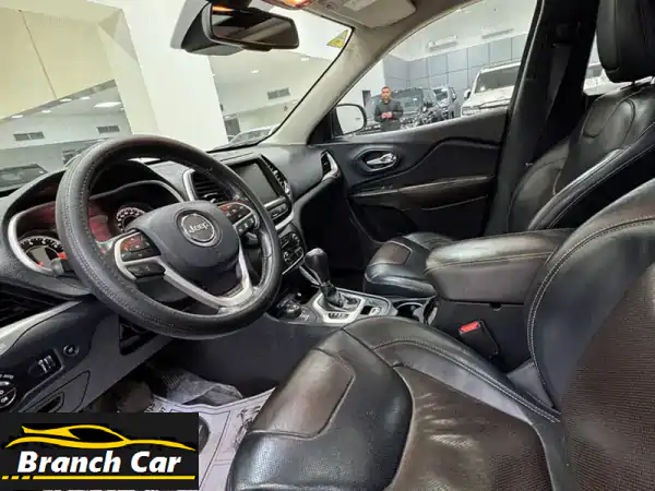 جيب شيروكي ليمتد 2015 أسود للبيع | كاملة المواصفات | بحالة ممتازة | البحرين