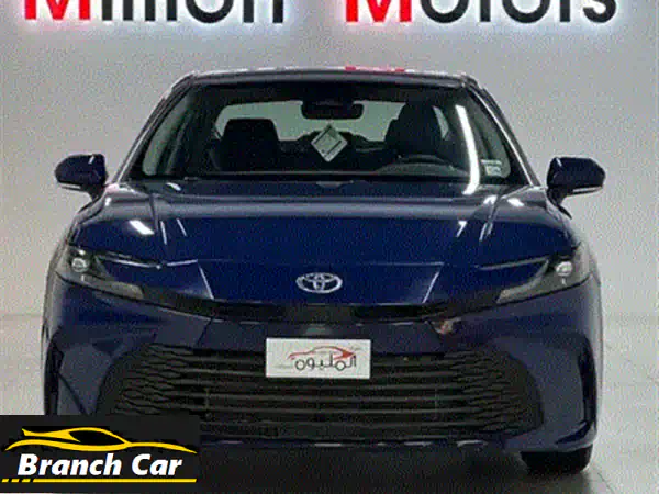 تويوتا كامري 2025 بانوراما: خليجي زيرو كم! (أبيض هايبرد) - معرض العاصفة للسيارات