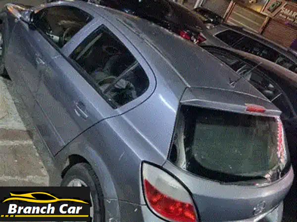 فرصة ذهبية: جيب كومودو 2009 للبيع – قوة يابانية أصيلة، رخصة 3 سنين، بحالة ممتازة!