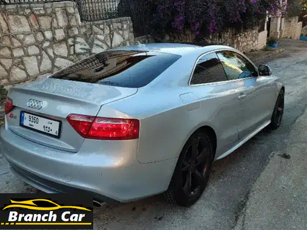 فرصة لا تعوض: أودي S5 2009 V8 – كوبيه فضية نظيفة جداً...