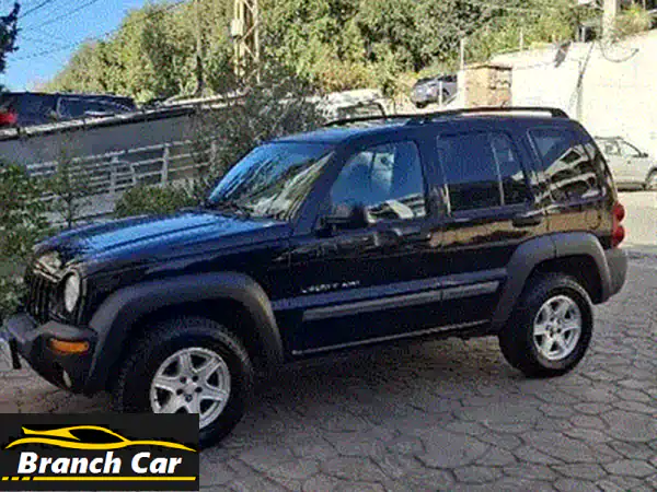 جيب ليبرتي 2002 للبيع في أككار | 4x4 دفع رباعي | نظافة استثنائية | رفيقك للمغامرات!