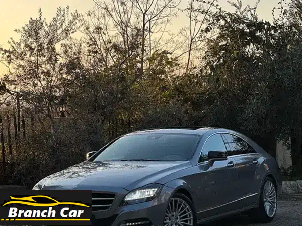 امتلك الفخامة الآن: مرسيدس CLS 350 موديل 2012 | رمادي/أسود...