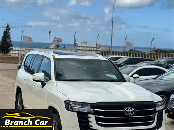 تويوتا لاندكروزر 2022 GXR: الفخامة والأداء بـ 15,000 كم فقط...