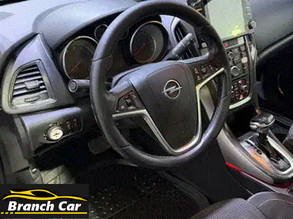 أوبل أسترا GTC 2009 كوبيه بانوراما: أناقة، أداء، وفابريكة - لا تفوت الفرصة!