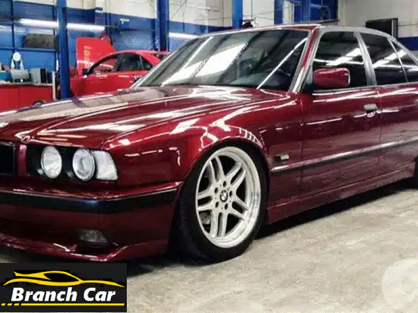 للبيع: BMW 5 Series 1993 - أسطورة بحالة ممتازة! السيارة...