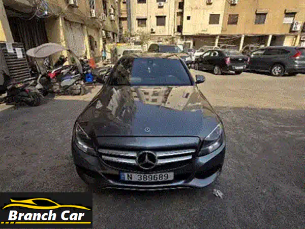 مرسيدس C-Class 2018 Night Edition: فخامة بانورامية وأداء لا يُضاهى - تقرير CARFAX نظيف