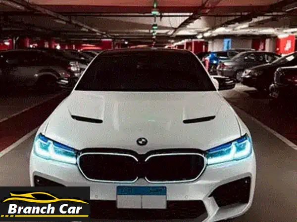 فرصة لا تعوض: BMW 520 Advantage 2023 فضي - فابريكة بالكامل، صيانة توكيل، إطارات جديدة!