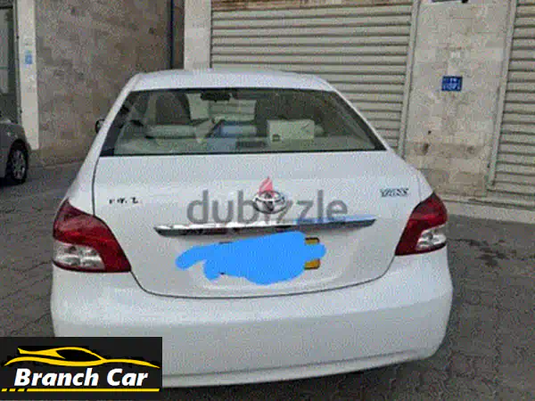 فرصة مميزة: نيسان بيك أب 2015 غماره - أبيض جاهز للعمل والانطلاق!