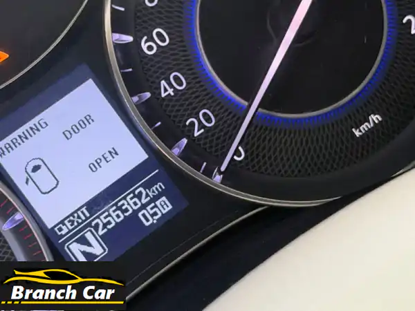 انفينيتي 2013 للبيع: أول مالك، صبغة وكالة، محرك جبار، بسعر 35 درهم فقط! فرصة لا تعوض