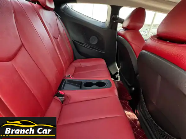 هيونداي فيلوسر 2012 أسود: أناقة، أداء، ومواصفات كاملة! (Veloster للبيع البحرين)