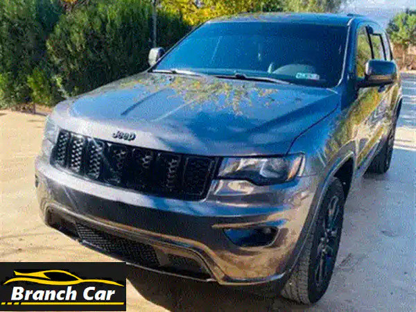 امتلك الفخامة والقوة: جيب جراند شيروكي 2015 أوفرلاند ذهبية 4x4 | صيانة وكالة حديثة!