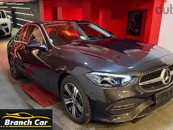 مرسيدس A35 AMG موديل 2021 للبيع: قوة، فخامة وأداء رياضي (70,000 كم)