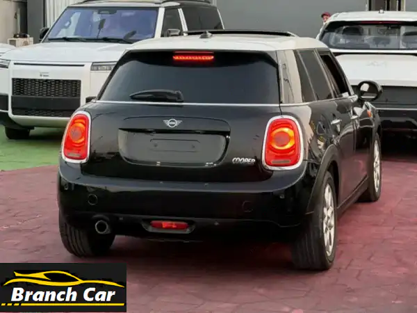 ميني SUV مدمجة للبيع: أناقة بريطانية، راحة...