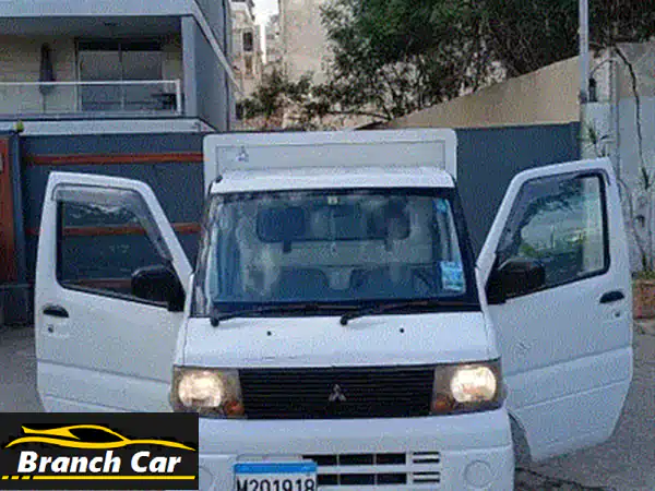 امتلك قطعة من التاريخ: مرسيدس بنز 200 كلاسيك 1967 للبيع بـ 4000$ فقط!