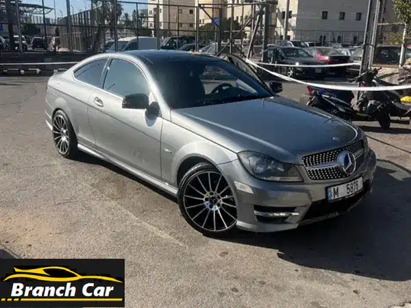 مرسيدس C-Class كوبيه 2012 AMG فضية: تحفة رياضية فاخرة...