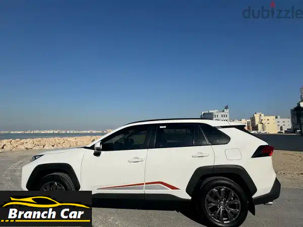 تويوتا راف 4 أدفنشر 2024: كالجديدة، مالك أول، صيانة وكالة، ضمان وتأمين شامل! انطلق في مغامرتك القادمة.