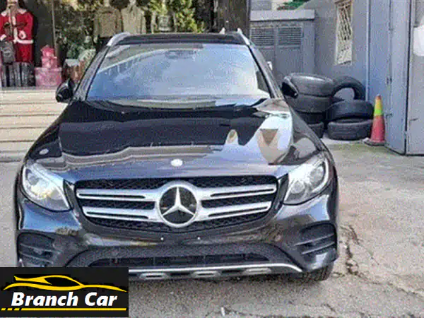 امتلك الفخامة الألمانية: مرسيدس GLC 300 4MATIC موديل 2018 للبيع | سوداء فحمية بـ 43 ألف ميل فقط | Carfax نظيف | سقف بانوراما وكاملة المواصفات