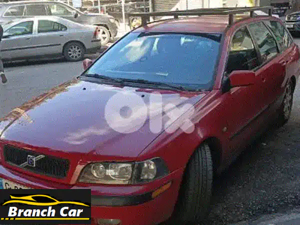فولفو V40 موديل 2001: الأمان الفولاذي والأداء الموثوق...