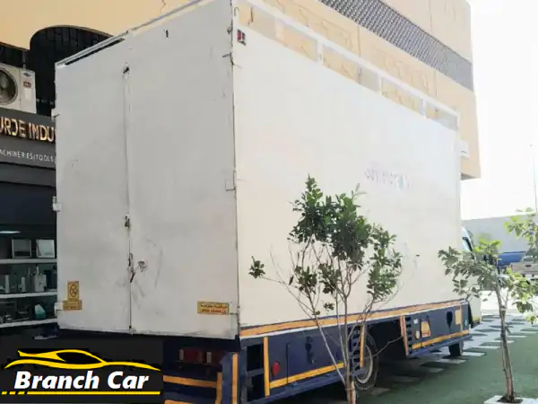 للبيع: صندوق إيسوزو مغلق مميز | أبعاد مثالية (5.2x2.5x2.5م) | الحل الأمثل للنقل والتخزين!