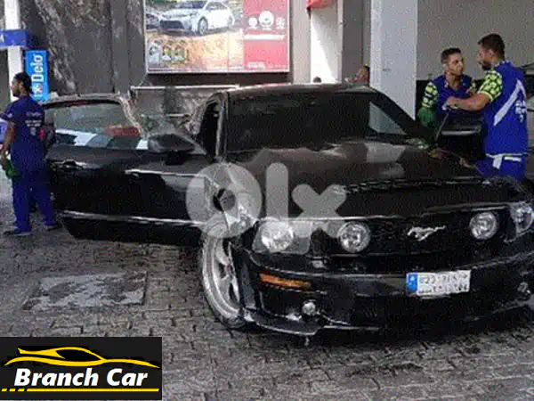 2013 Ford Mustang 6 cylinder excellent condition