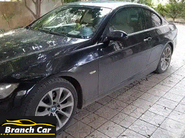 جيب شيروكي 2007 AWD: رفيقك للمغامرات والراحة! جلد فاخر، فتحة سقف، ودفع رباعي قوي.