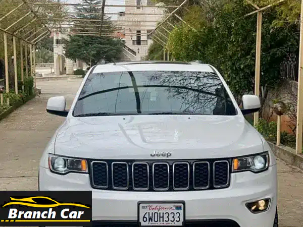 فرصة لا تعوض! جيب شيروكي 2017 (4x4) V6 نظيفة جداً بسعر 16800$