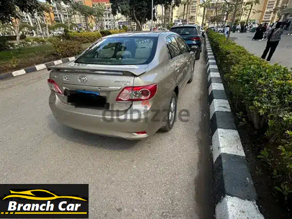 تويوتا كورولا 2011 خليجي ذهبي: الأناقة والاعتمادية...