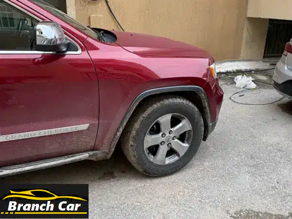 جيب جراند شيروكي 2012 للبيع: قوة، فخامة، ومغامرة تنتظرك!