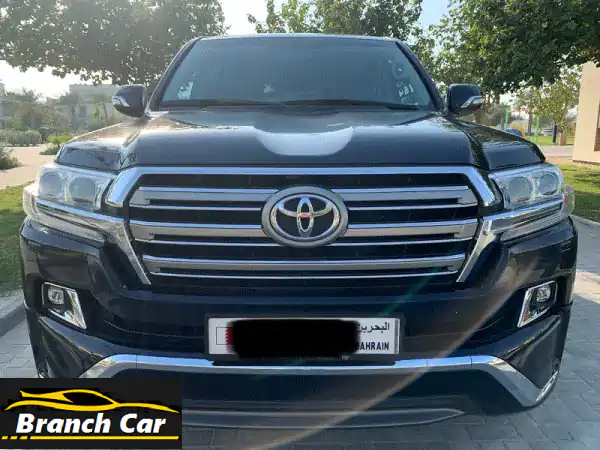 فرصة ذهبية! للبيع: تويوتا لاندكروزر GXR V8 موديل 2018...